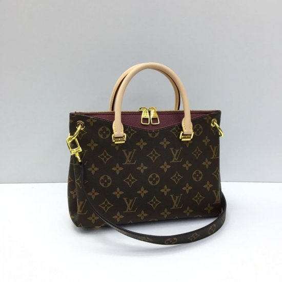 Женская сумка Louis Vuitton (Луи Виттон) BЭ1105470