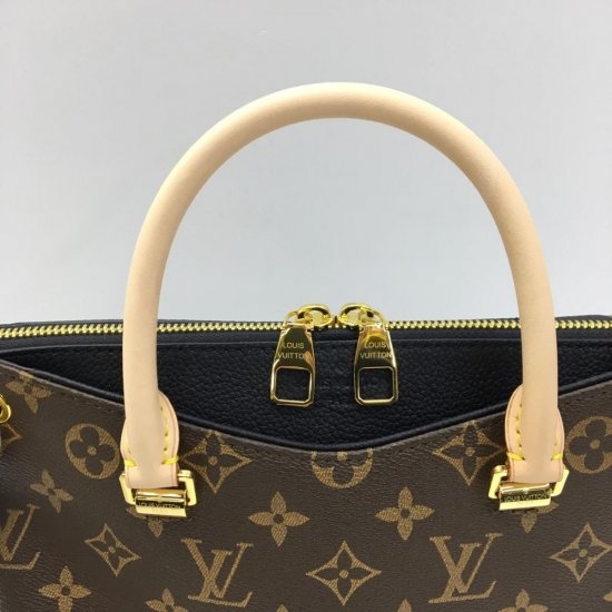 Женская сумка Louis Vuitton (Луи Виттон) BЭ1105471