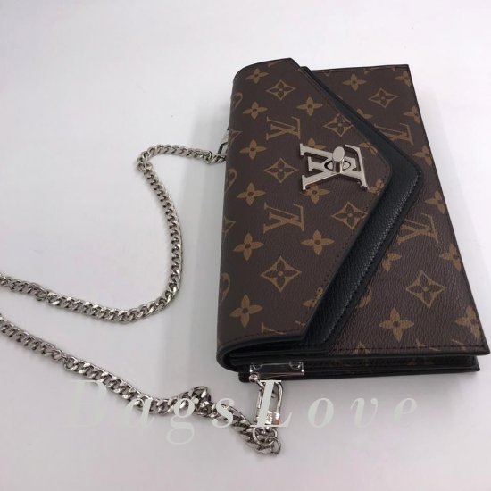 Клатч Louis Vuitton B105950