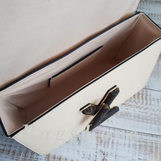 Клатч Louis Vuitton B106019