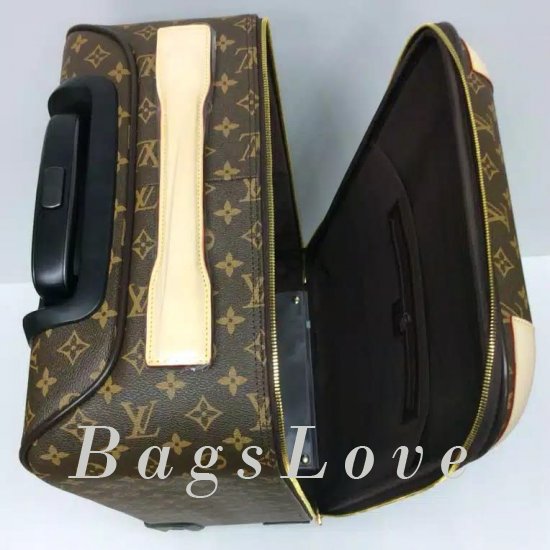 Чемодан Louis Vuitton BЭ1105603