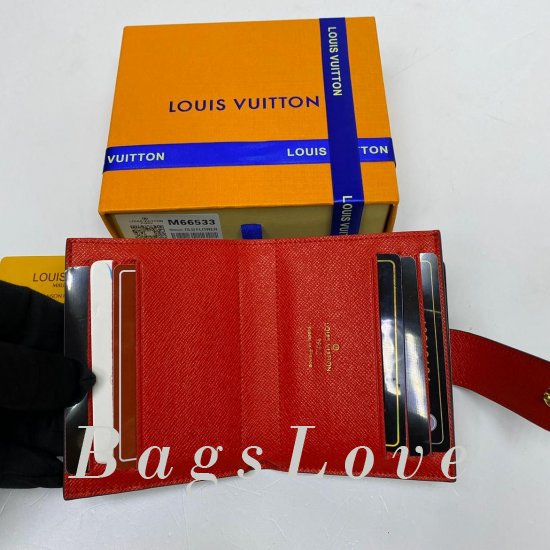 Обложка Louis Vuitton BЭ1105617