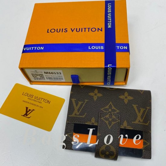 Обложка Louis Vuitton BЭ1105617