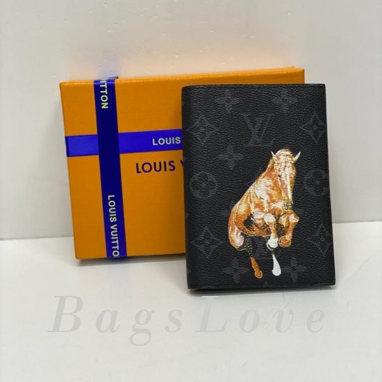 Обложка Louis Vuitton BЭ1105622