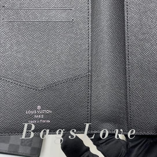 Обложка Louis Vuitton BЭ1105622