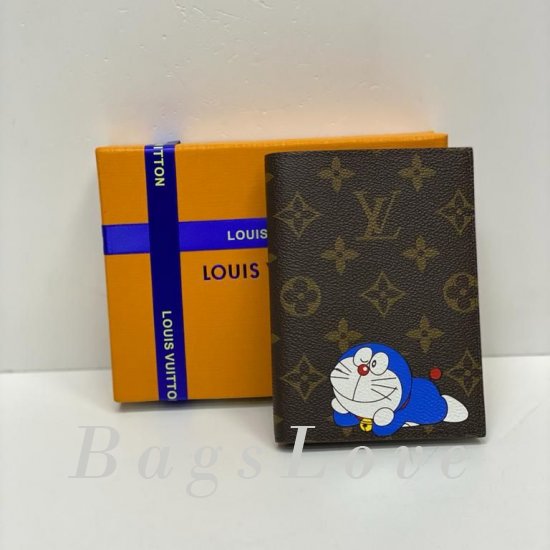 Обложка Louis Vuitton BЭ1105628