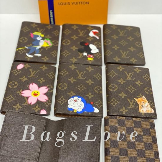 Обложка Louis Vuitton BЭ1105631