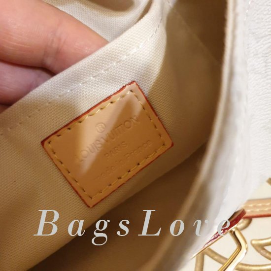 Клатч Louis Vuitton B106473
