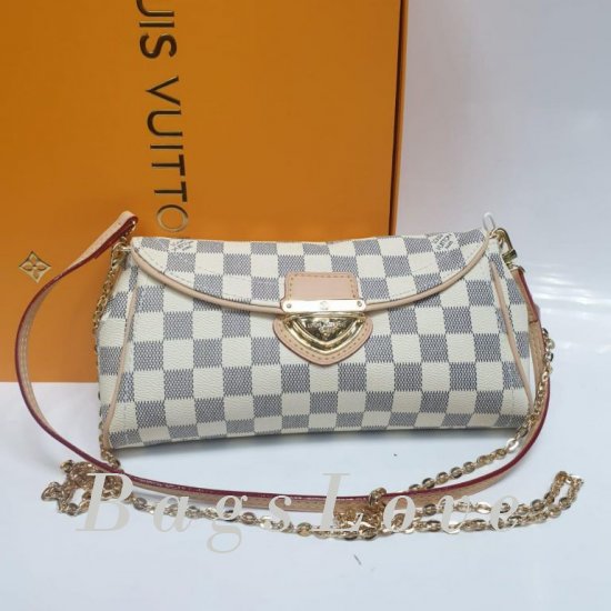 Клатч Louis Vuitton B106474