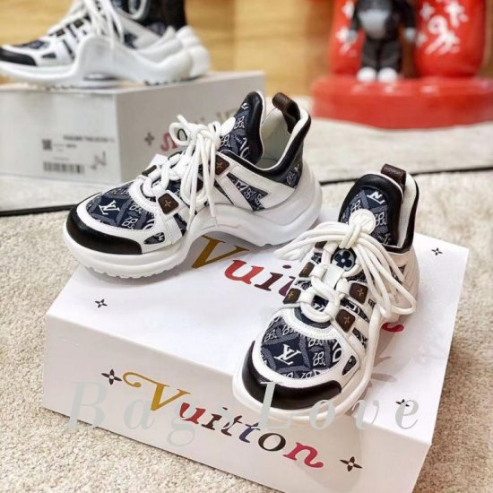 Женские кроссовки Louis Vuitton (Луи Виттон) B201952