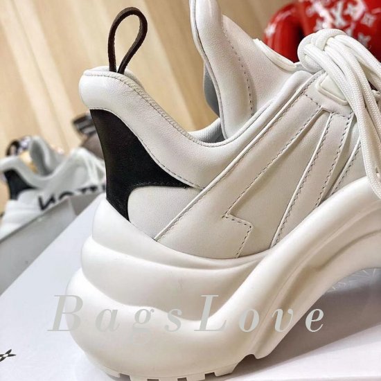 Женские кроссовки Louis Vuitton (Луи Виттон) B201956