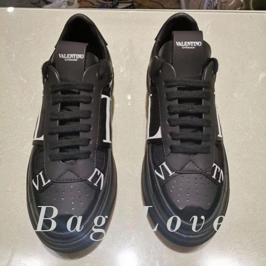 Мужские кроссовки Valentino B500250