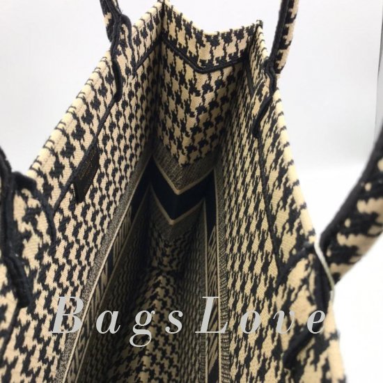 Женская сумка Christian Dior (Кристиан Диор) B107365