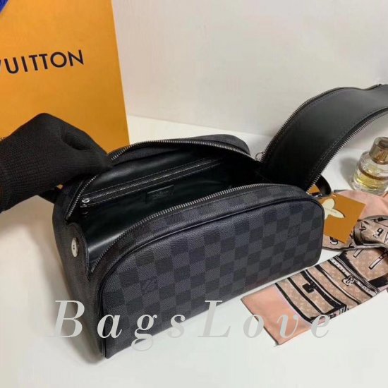 Клатч Louis Vuitton B107602