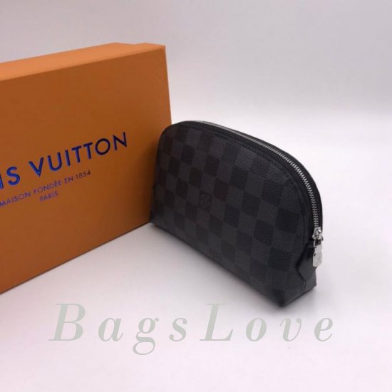 Клатч Louis Vuitton B107652