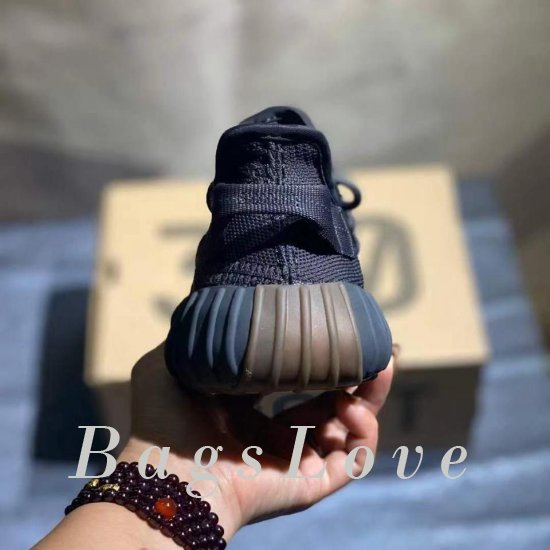 Женские кроссовки Adidas (Адидас) B202001