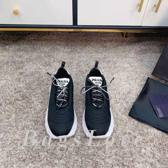 Женские кроссовки Prada B107724