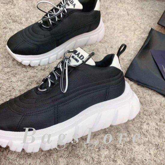 Женские кроссовки Prada B107724