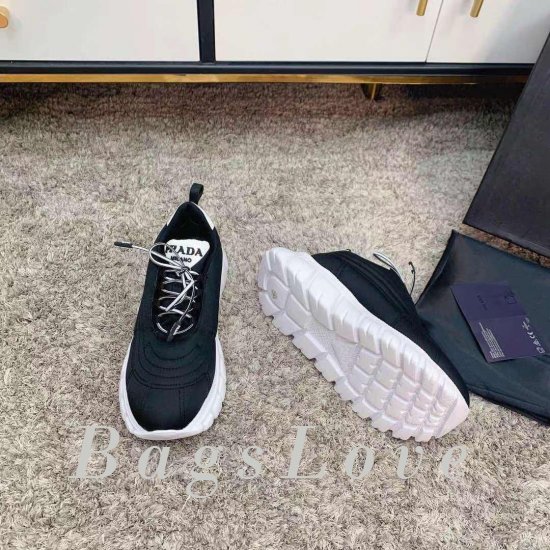 Женские кроссовки Prada B107724