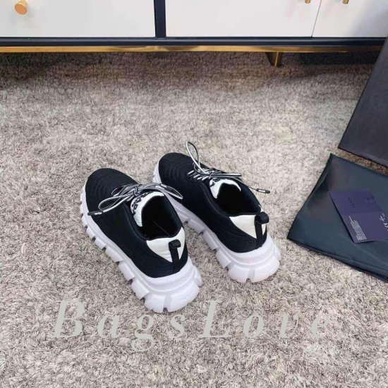 Женские кроссовки Prada B107724