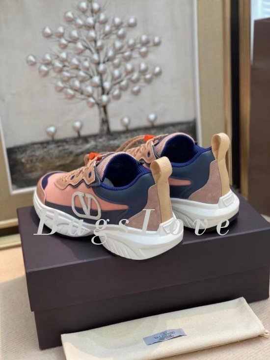 Женские кроссовки Valentino B107735