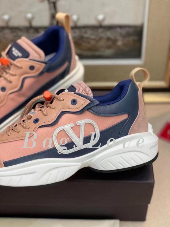 Женские кроссовки Valentino B107735