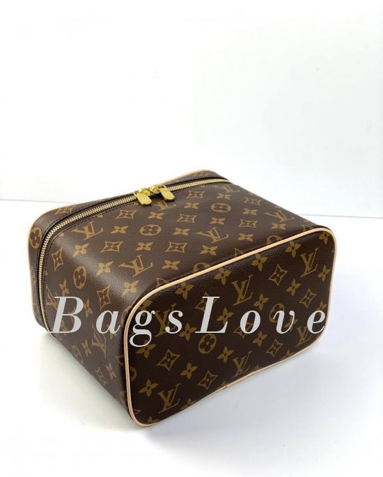 Женская косметичка Louis Vuitton B107778
