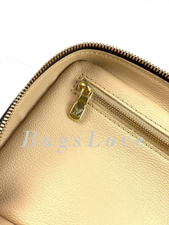 Женская косметичка Louis Vuitton B107778
