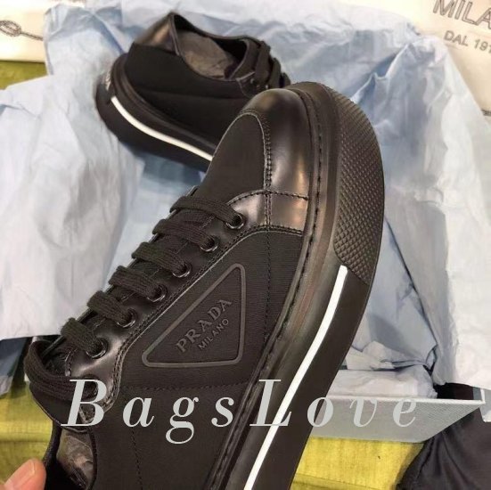 Женские кроссовки Prada B107822