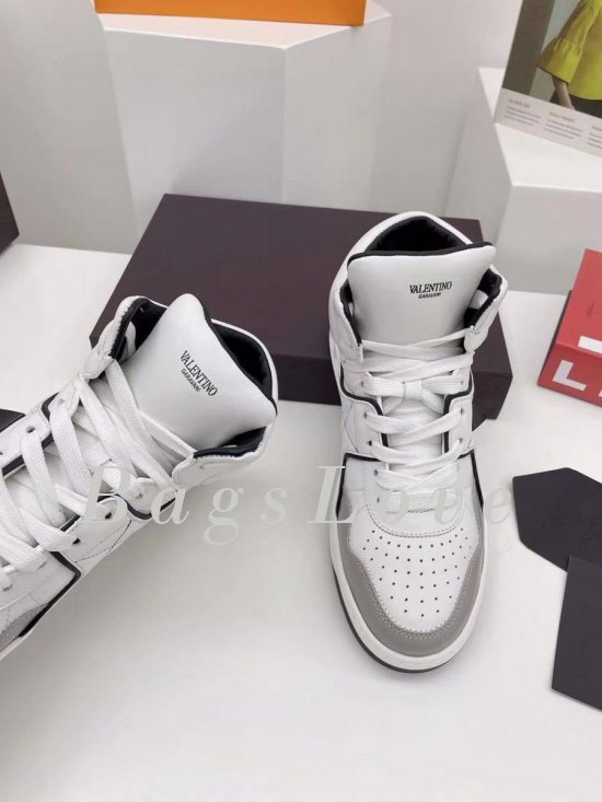 Женские кроссовки Valentino B107824
