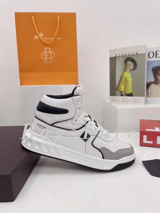 Женские кроссовки Valentino B107824