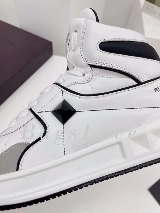 Женские кроссовки Valentino B107824