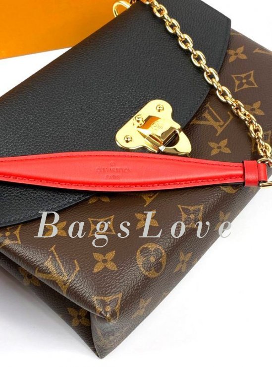 Женская сумка Louis Vuitton B108021