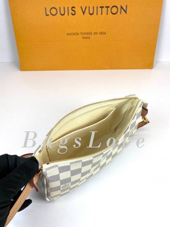 Женская сумка Louis Vuitton B108061