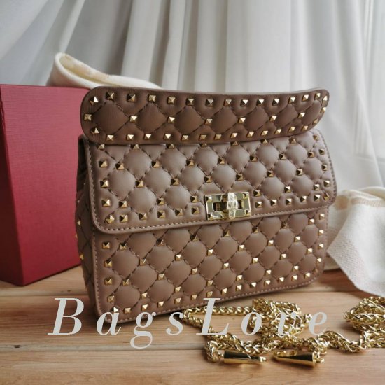 Сумка Valentino Garavani Stud B108421