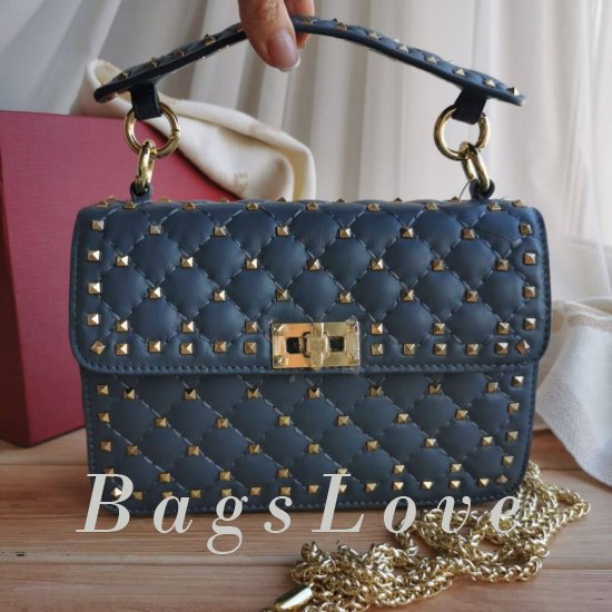 Сумка Valentino Garavani Stud B108422