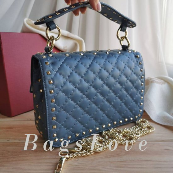 Сумка Valentino Garavani Stud B108422