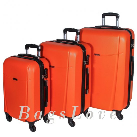 Чемодан BЧ000001 