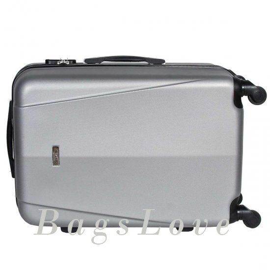 Чемодан BЧ000007