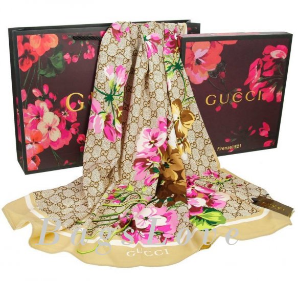 Палантин Gucci (Гуччи) B300284 