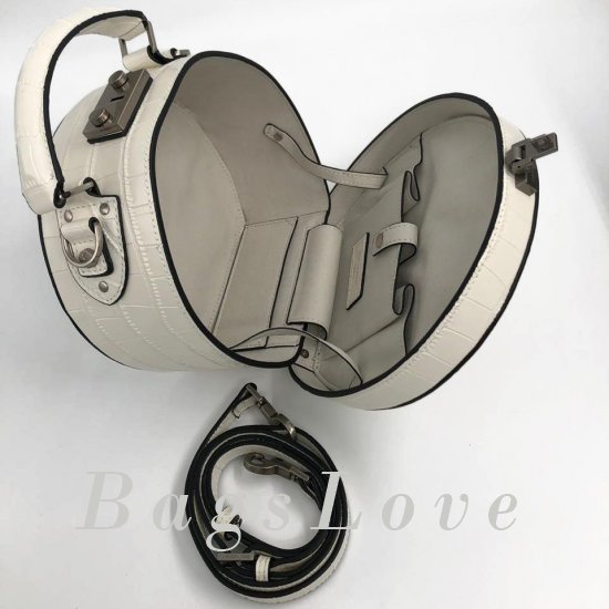 Женская сумка Yves Saint Laurent (Ив Сен Лоран) B104202