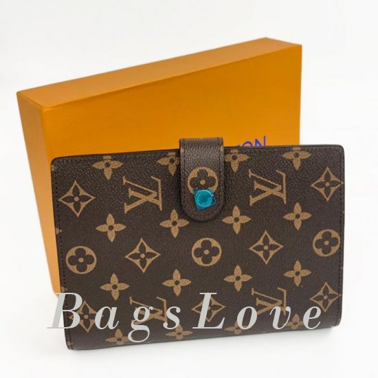 Обложка Louis Vuitton B104509