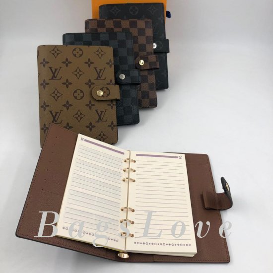 Обложка Louis Vuitton B104509