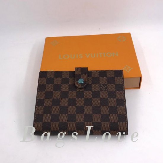 Обложка Louis Vuitton B104510