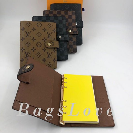 Обложка Louis Vuitton B104513