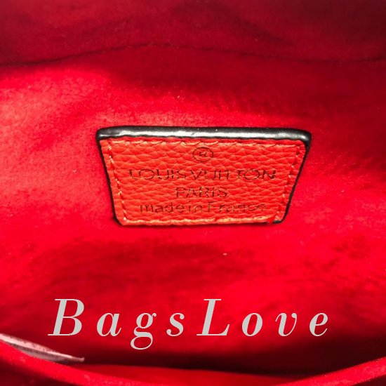 Клатч Louis Vuitton B104592