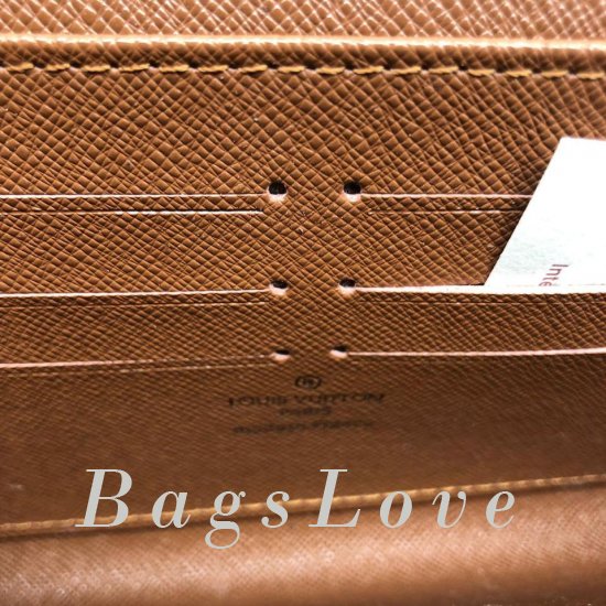 Клатч Louis Vuitton B104663