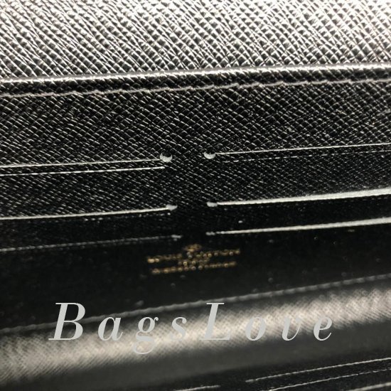 Клатч Louis Vuitton B104666