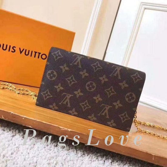Клатч Louis Vuitton B104866