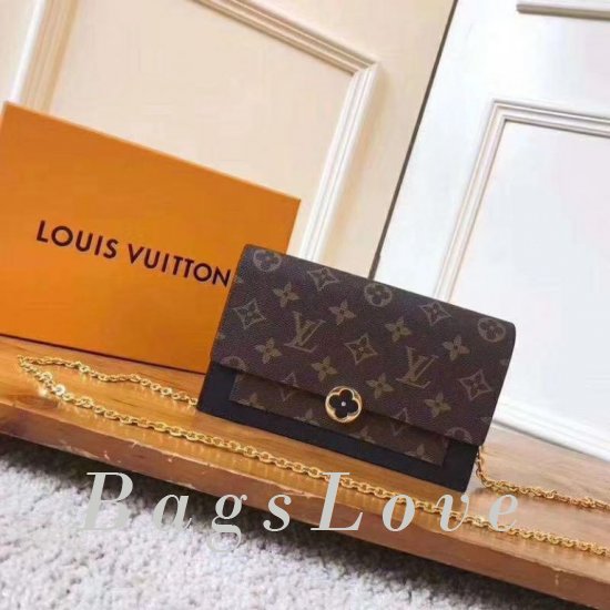 Клатч Louis Vuitton B104868